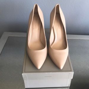Bcbg maxazria pumps